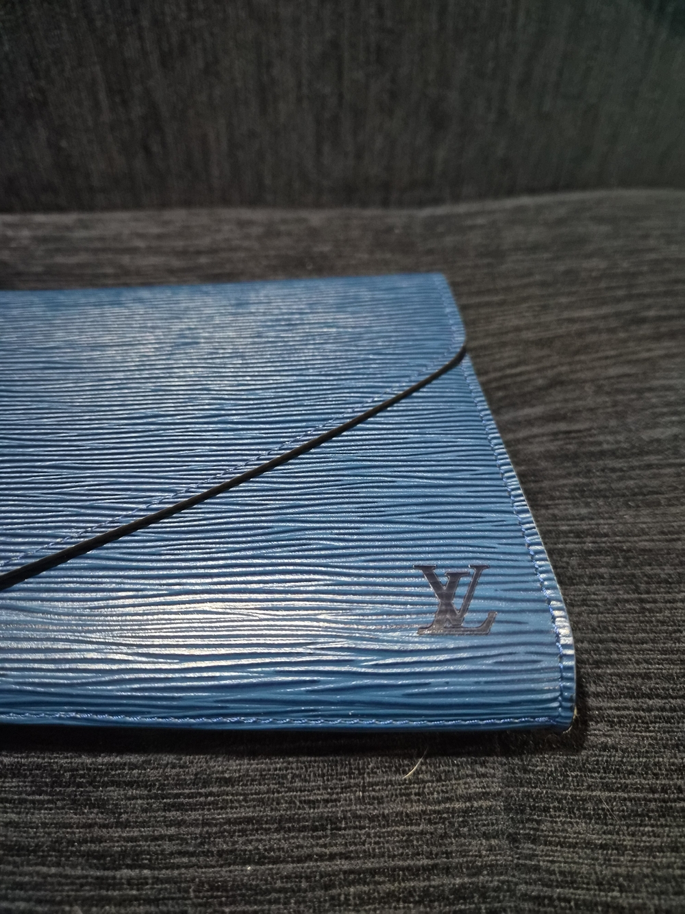 Louis Vuitton Epi Pochette Art Deco Clutch Bag Toledo Blue Vintage Envelope - Picture 12 of 13